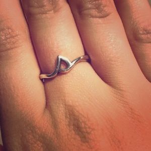 Cursive S James Avery ring